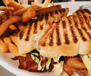 BLT
